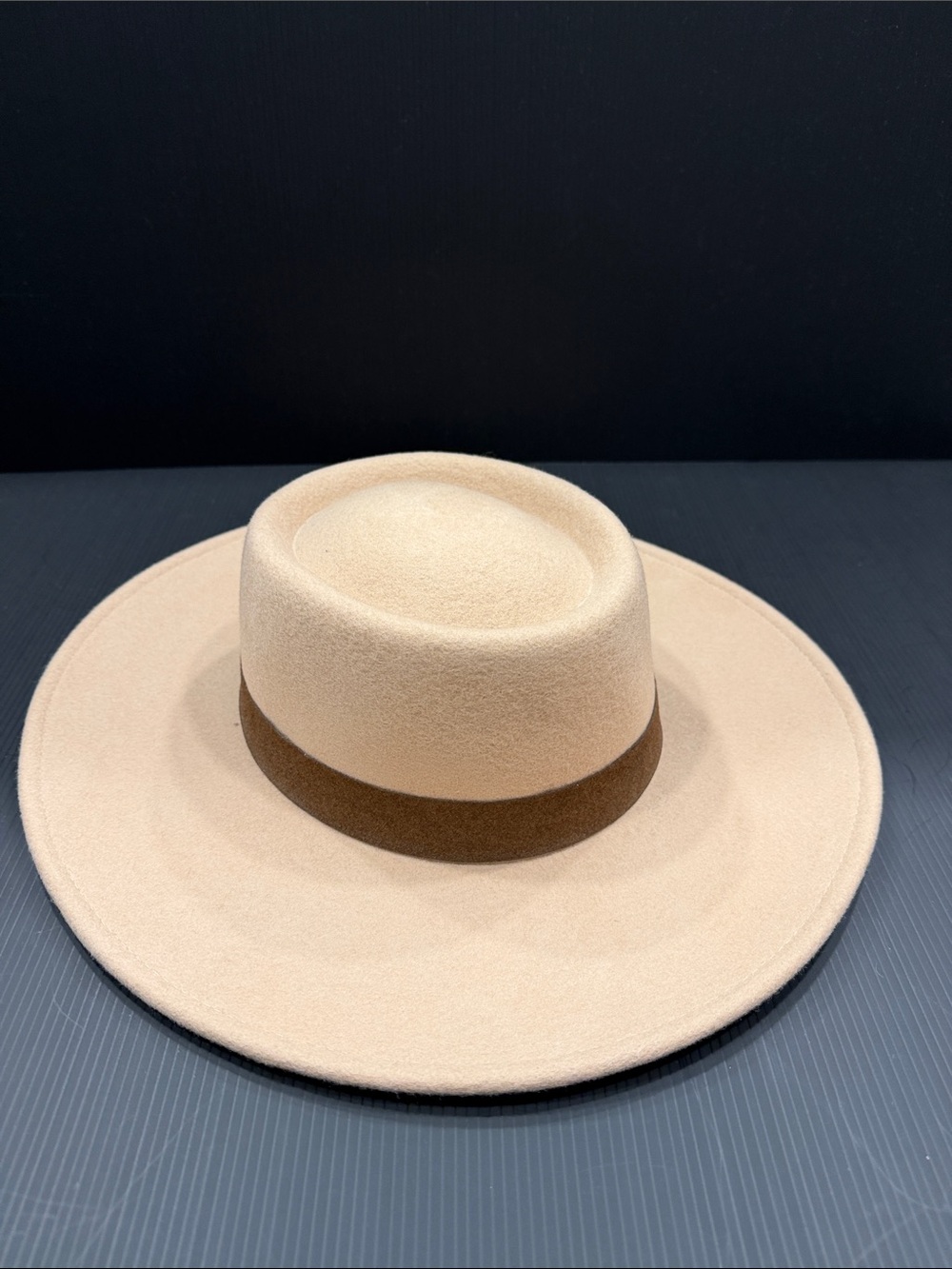 Wide-Brim Women's Felt Hat in Cream with Brown Band